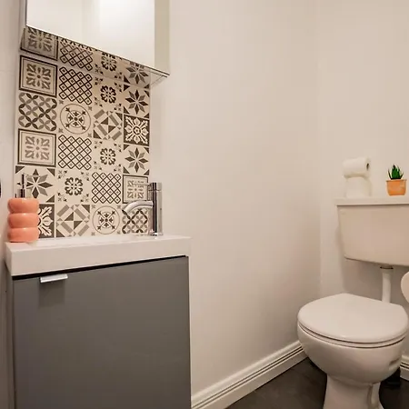 Family-friendly 3 Bed House - Sleeps 6 * Galway