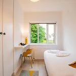 別荘 Modern & Spacious 3 Bed House *