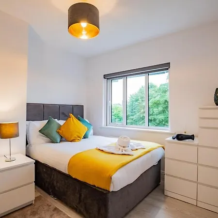 Family-friendly 3 Bed House - Sleeps 6 * غالواي