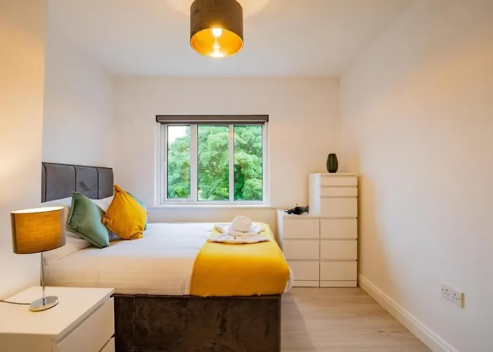 Modern & Spacious 3 Bed House Hébergement de vacances