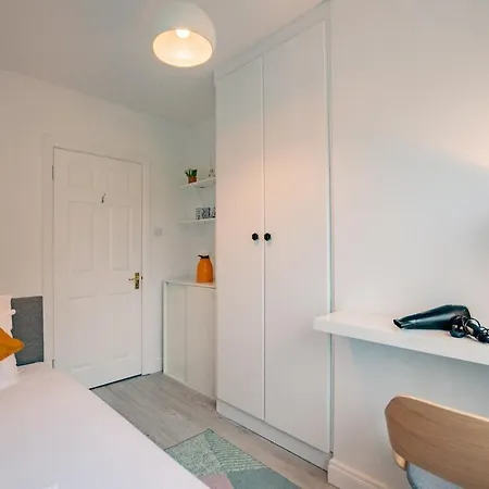 Dom wakacyjny Family-friendly 3 Bed House - Sleeps 6