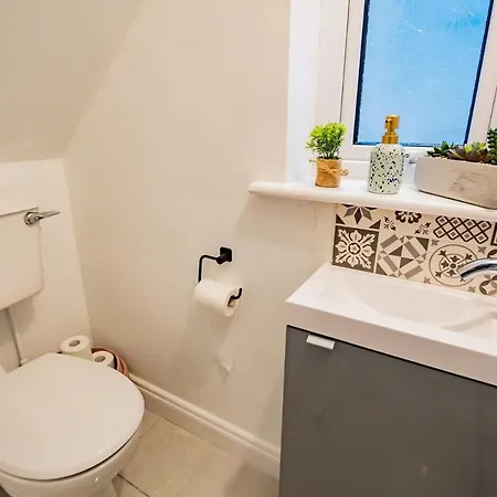 Family-friendly 3 Bed House - Sleeps 6 Dom wakacyjny *